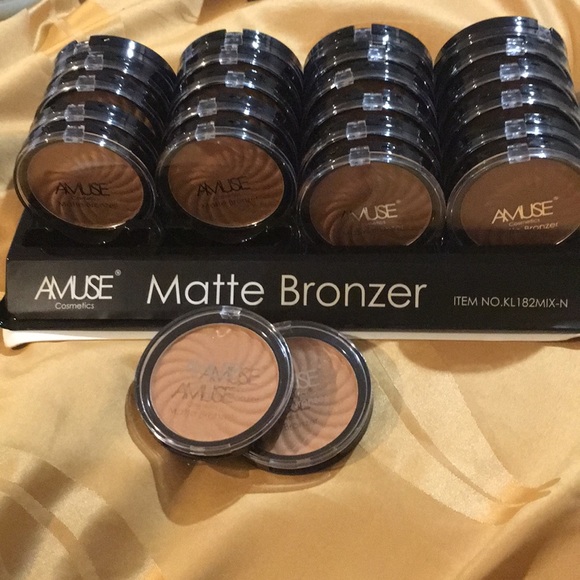 Bronzer by AMUSE Cosmetics - Picture 3 of 6